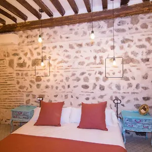 https://la-casa-del-barquero.besthotelstoledo.com